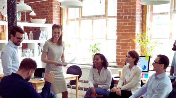 从0基础到 ICF 认证教练：模仿到超越的三阶成长模型