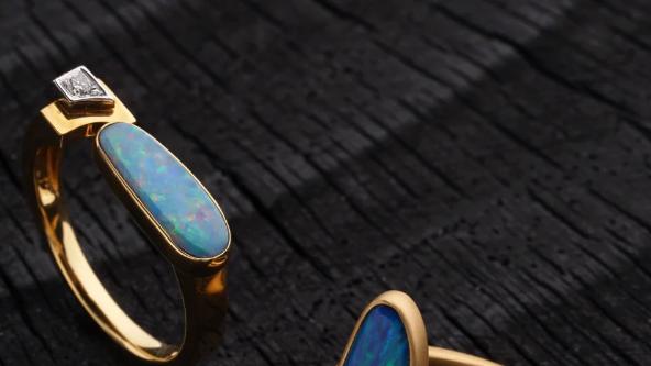 不能变彩的欧泊也有独特魅力