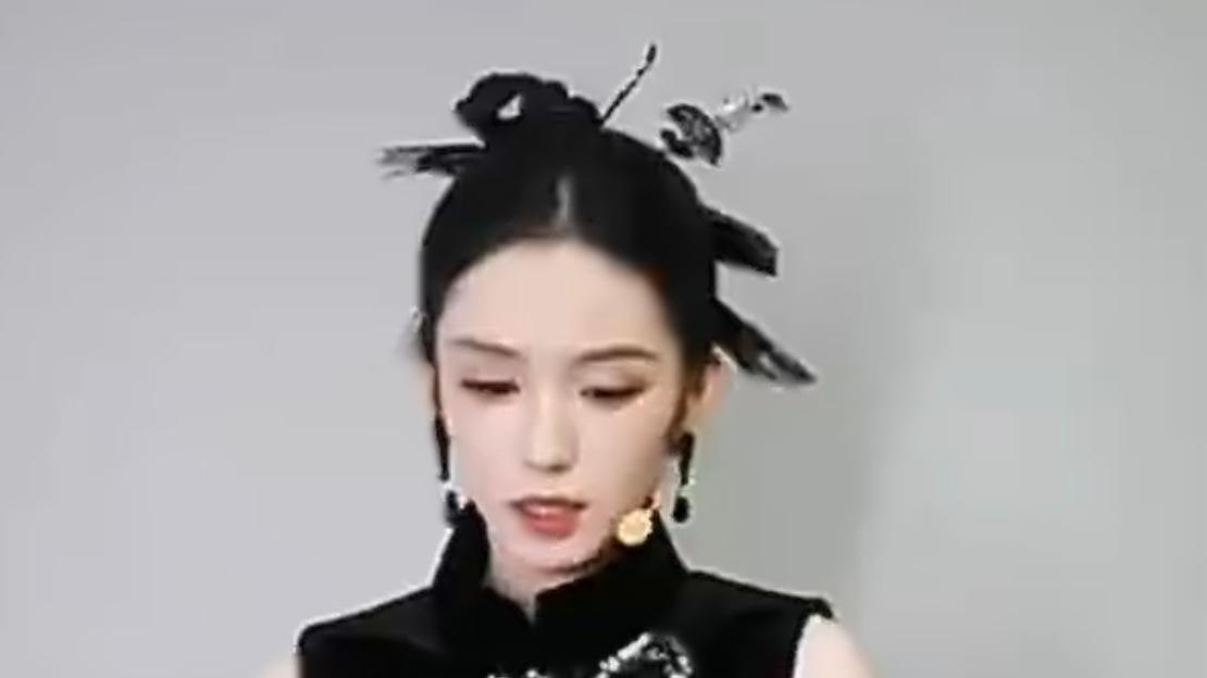 周也黑色国风造型炸场！“内娱免检大光明”解锁豪门千金气场