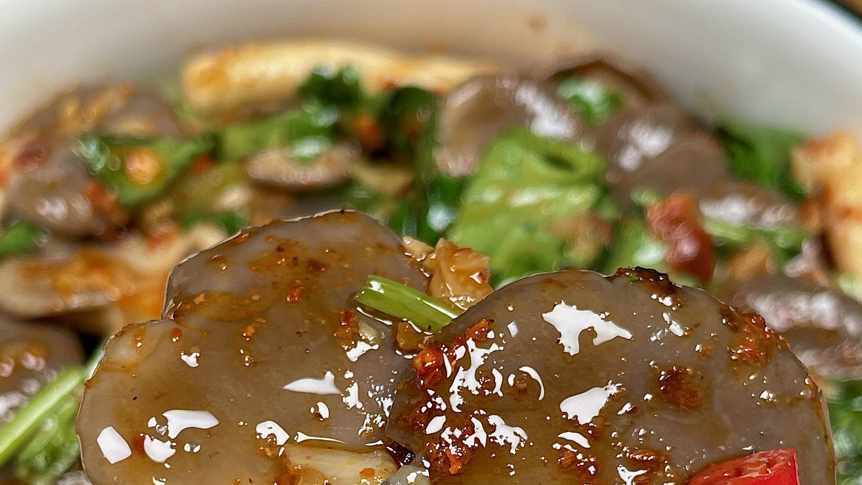 爆炒平菇给我香迷糊啦！巨好吃！