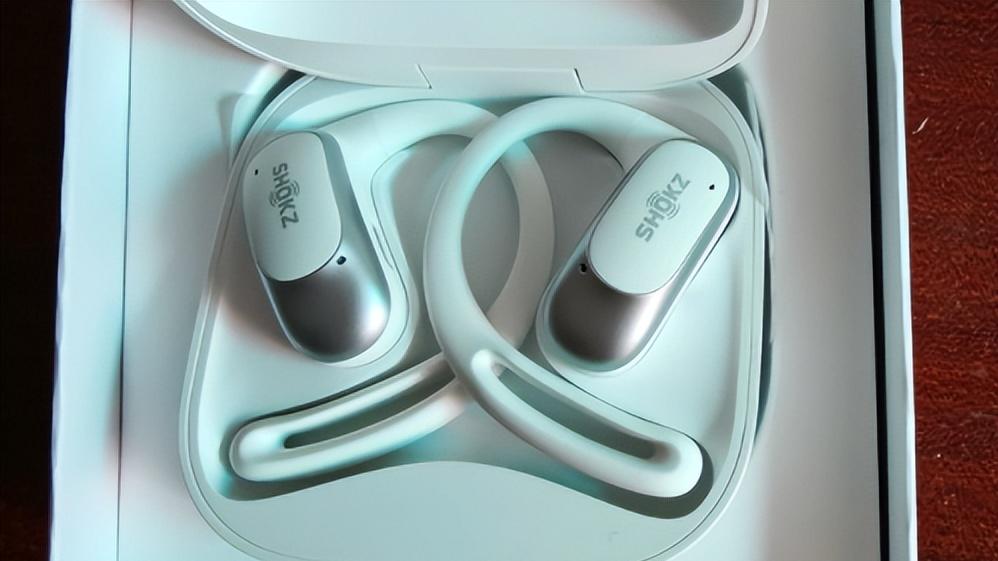 开放式耳机VS骨传导耳机哪个更适合你？