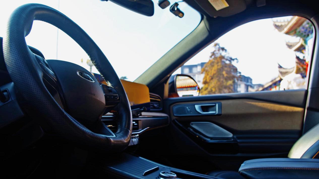 越野扎实，操控稳当，我的探险者能处