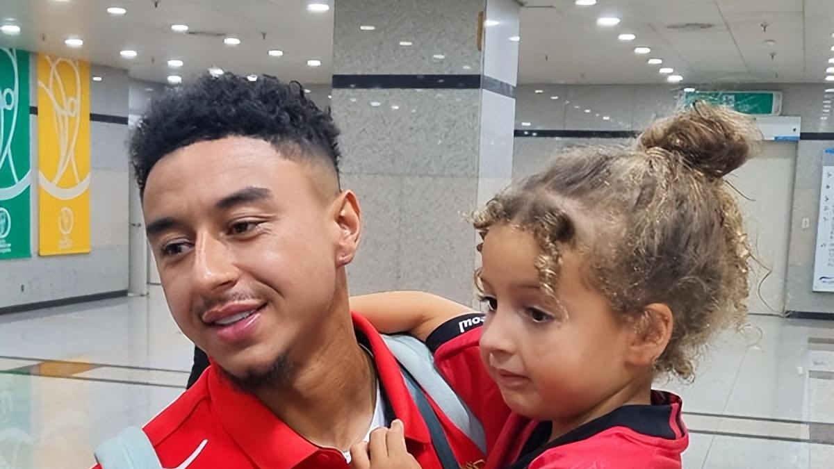 曼联传奇林加德的决心！离开韩国准备前往迪拜！