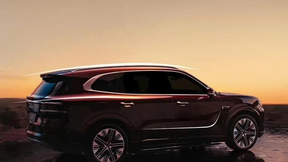 极氪8X的“全能逻辑”：不是没有短板，是把每块板都做长