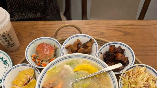 绍兴“十碗头”：氤氲黄酒香里的传统家宴风味谱