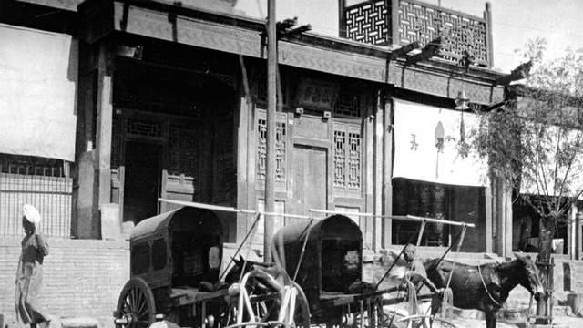 百年前的北京老照片：藏在黑白里的京城烟火气