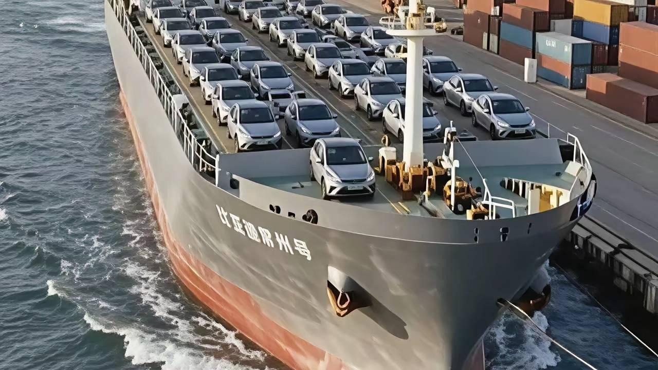 四个维度看清中国车企背后的硬实力，比亚迪单手出拳干翻三家总和！