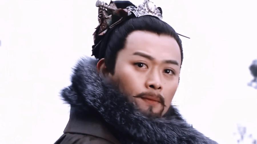 他是梁山最被高估的天罡，吃软怕硬，武松看不惯他却又拿他没办法