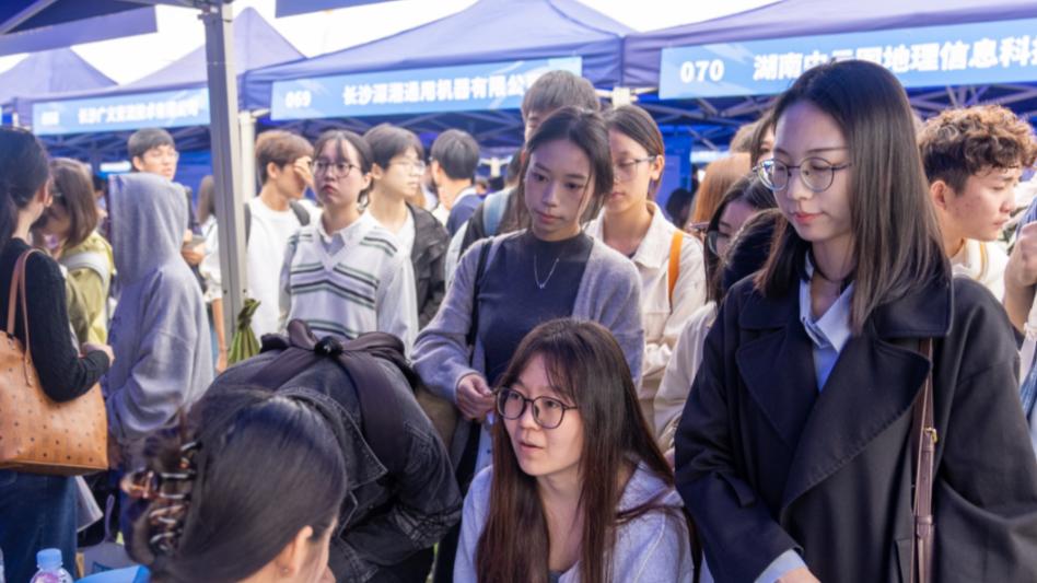 你的简历正在被“明码标价”？大学生求职防骗全攻略，建议收藏