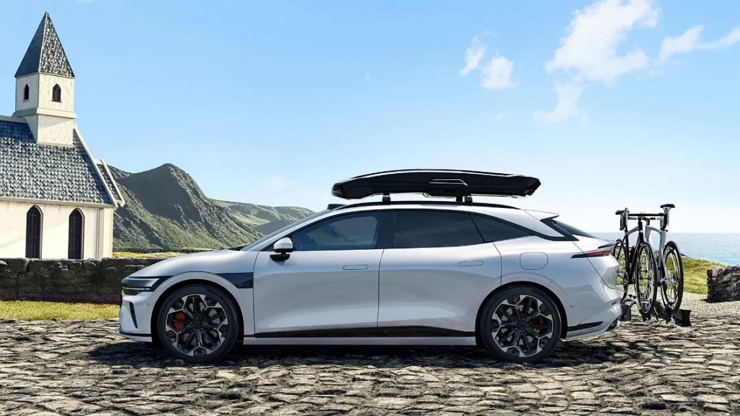 可城、可野、可远方 搭载鸿蒙座舱 阿维塔06T实车亮相