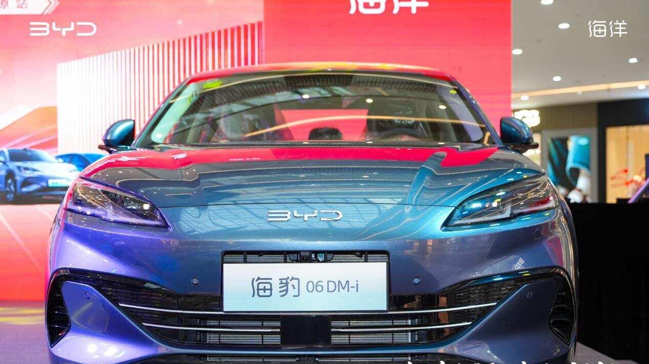 海洋迎福 潮领新年 2026款海豹双车太原上市 210KM续航重塑家轿标杆