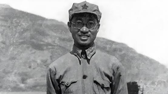 【开国十大将】之四  陈赓：传奇大将，幽默风趣，战功赫赫