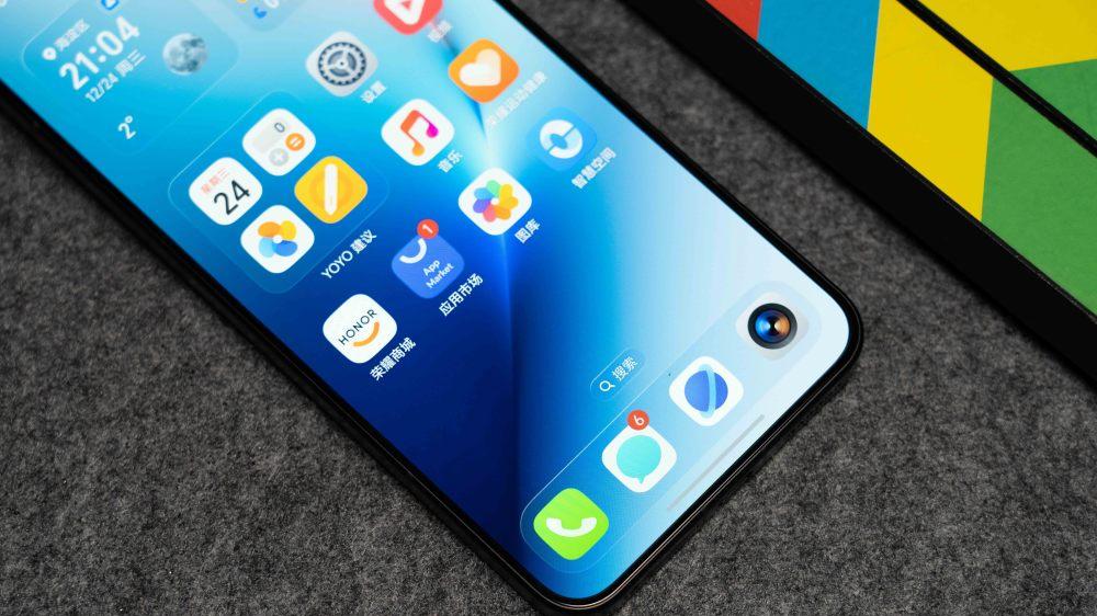 荣耀“用力过猛”，10000mAh+440万跑分，16GB+512GB突降至3999元