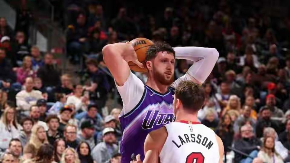 NBA: 1月25最新排名，湖人紧逼火箭，快船渔翁得利