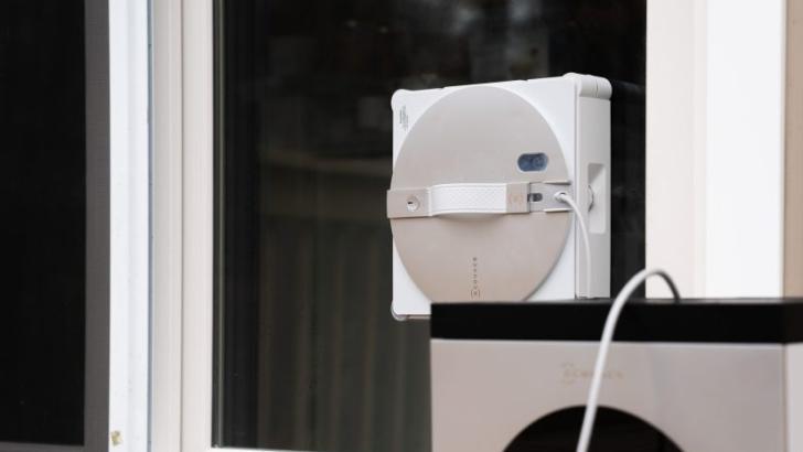 实测：Ecovacs全能窗户清洁机器人，部分用户的颠覆性利器