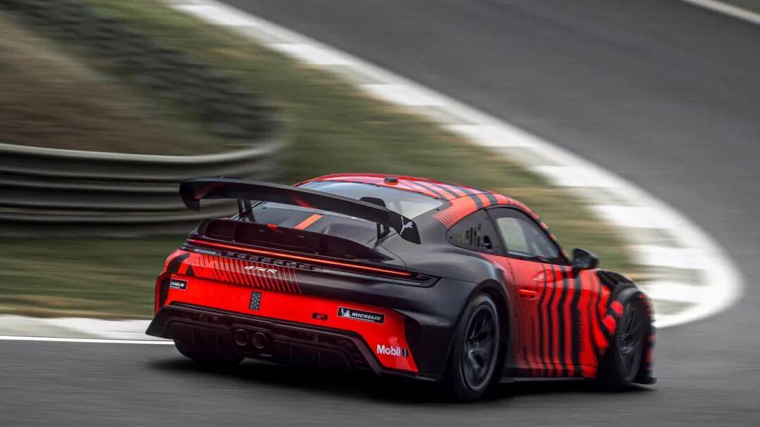 保时捷GT4赛车迎来历史性变革：911首次加入GT4赛事大家庭