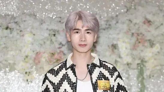 再遭狙击！21岁TVB力捧男星被公开炮轰忘恩负义，又再指责大话连篇、吃饭不付钱