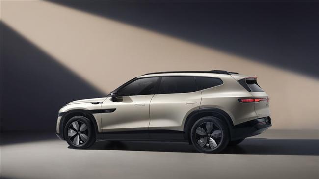 比例之美 - 与众08的整车比例设计哲学