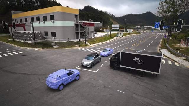 奥迪E7X魔鬼碰撞：在看不见的地方花大钱，才是真老实人