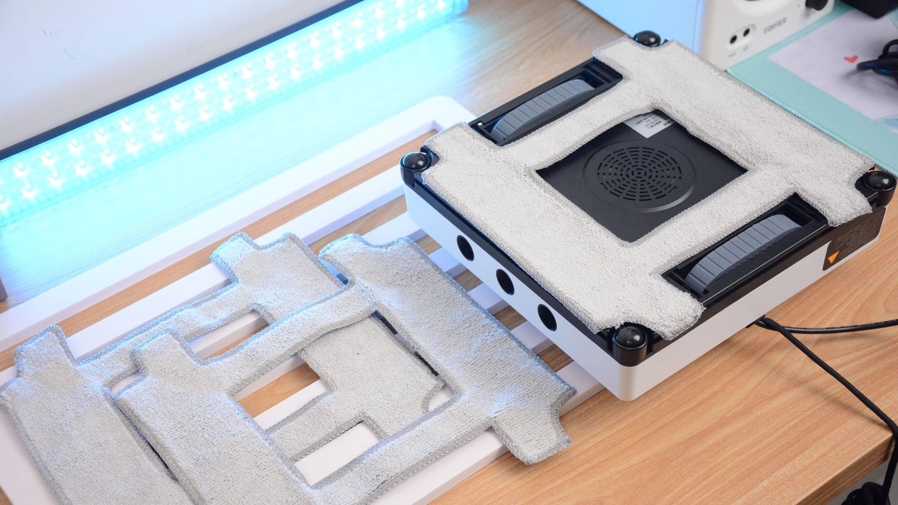 899元的超强擦窗机器人！AI智能芯片+6喷头+彻底清洁，希亦W1评测