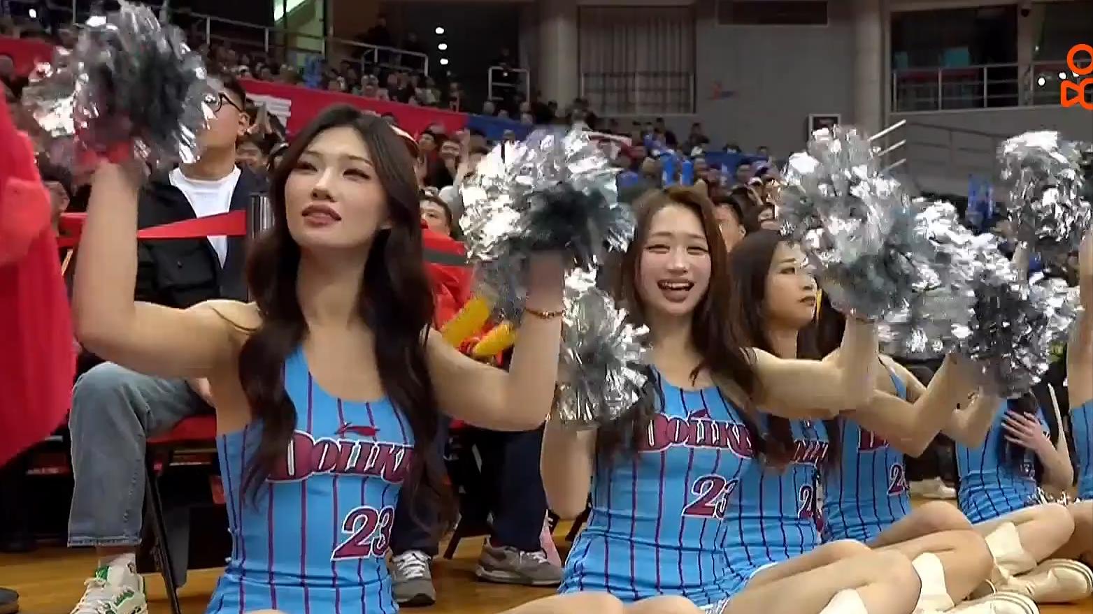 CBA：胡明轩13分加时逆转，18岁小将22+8，拼到4人五犯离场