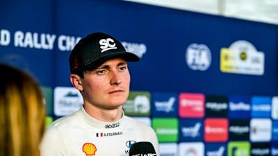 福尔莫称赞“真正的团队合作”，这是他登上2026年首个领奖台的表现