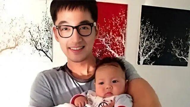 43岁胡歌近况曝光！娶圈外美女黄曦宁，如今儿女双全成人生赢家