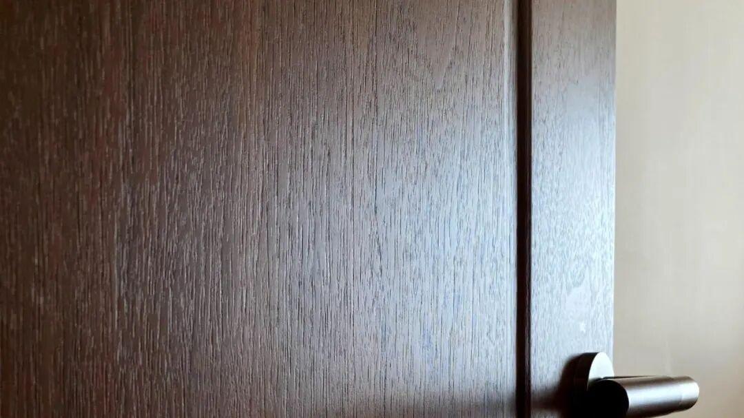 晚上睡觉要不要关卧室门？很多人都做错了，不是迷信，有科学根据