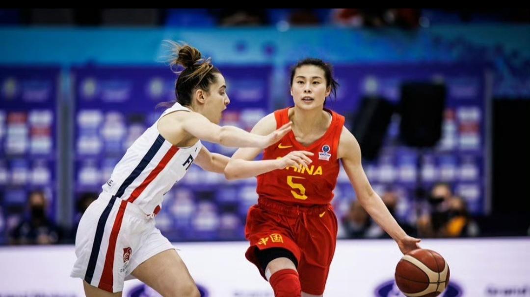 中国女篮公布热身赛名单，王思雨入选，张子宇在列，韩旭、李月汝缺席