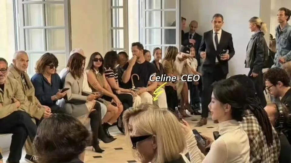 米兰时装周“咖位战”：杨幂坐后排，唐嫣坐CEO旁，同是85花待遇为何云泥之别？