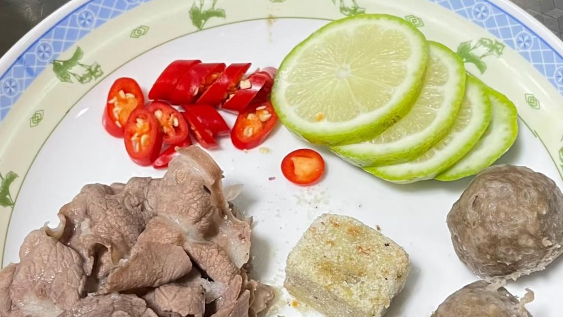 一碗河粉的温柔革命：从街边烟火到厨房情书