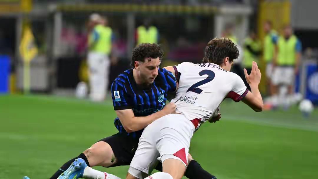 意甲第33轮 国际米兰主场3比0轻取保级队卡利亚里