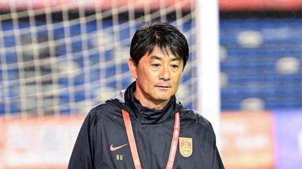 ​09国少首败第二代球员进军世少赛告急！谁该负责？