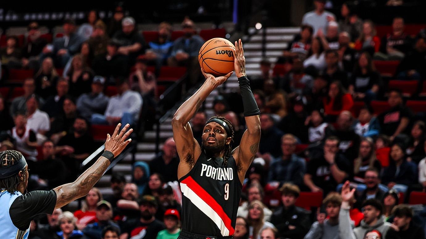 开拓者3人20+，连赢灰熊！格兰特29分，霍勒迪21分，克林根20+19