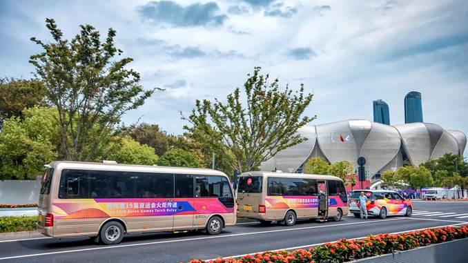 T7领衔，高端蓄势！宇通客车连续22年主力护航全国两会