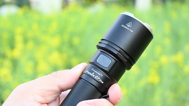 四核驱动，提升显著！Fenix菲尼克斯C7 Pro全能型强光手电体验