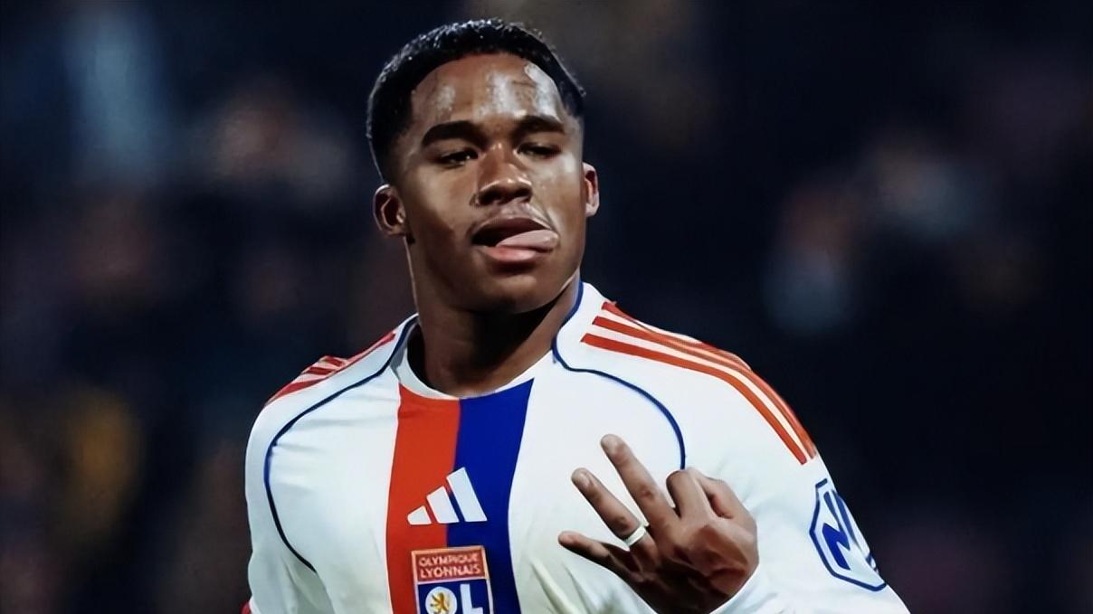 7场5球1助攻，皇马太子数据好却遭诟病！