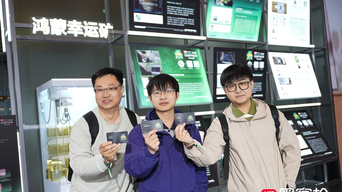 拒绝“代码孤岛”：9位开发者背后的故事，揭秘鸿蒙创新的土壤