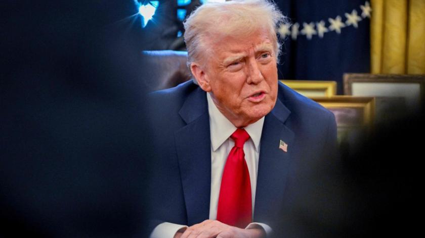 中方提醒特朗普，不准对台售武，美方下达通牒，蓝白阵营不忍了