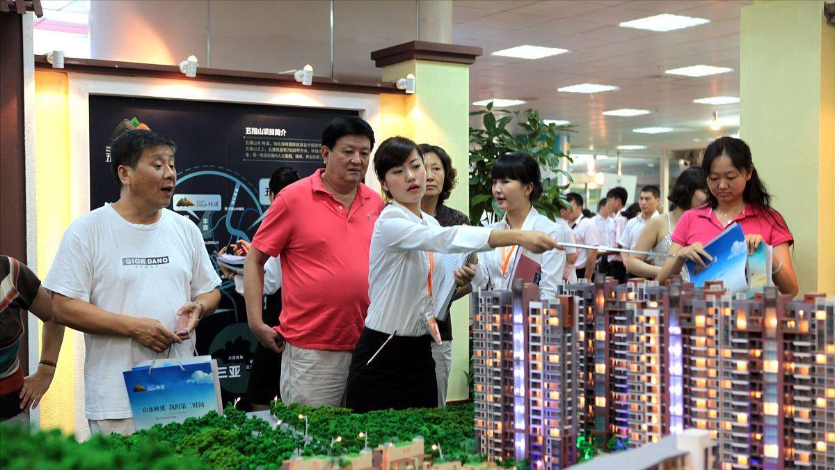 前两年买房送黄金，现在卖黄金补房价窟窿