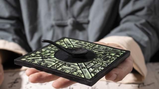 八字算出94年的她婚姻、事业、家庭真相，探运师傅这样说