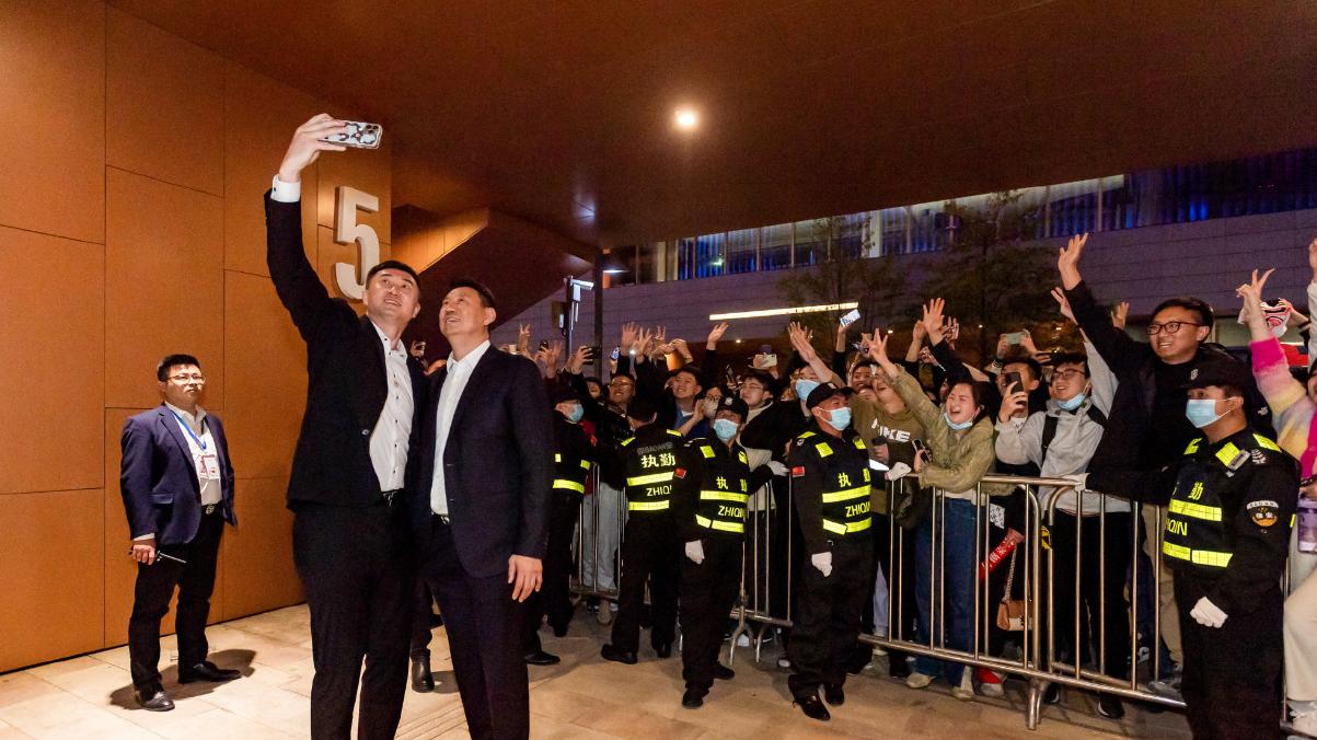 李楠正式结束禁赛！他执教生涯屡受挫为何总被CBA球队青睐？