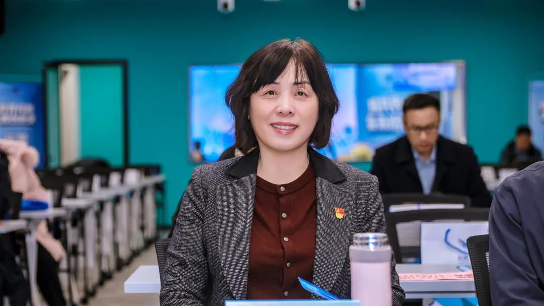 育鹰小学“AI+国防”教育实践交流活动成功举办