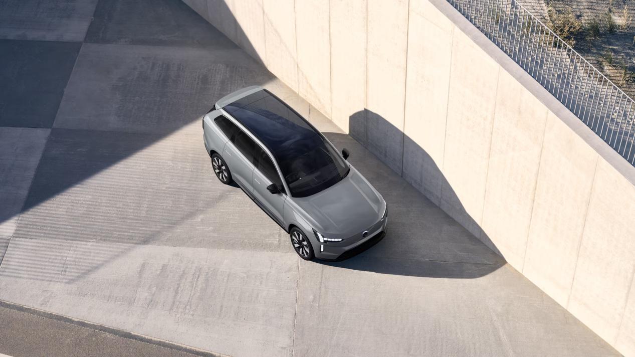 沃尔沃纯电双旗舰来了！EX90/ES90工信部信息曝光，有望年中上市