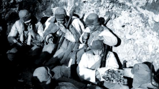 志愿军团长嫌韩军太弱，懒得去打，结果意外造就了一个战争史奇迹