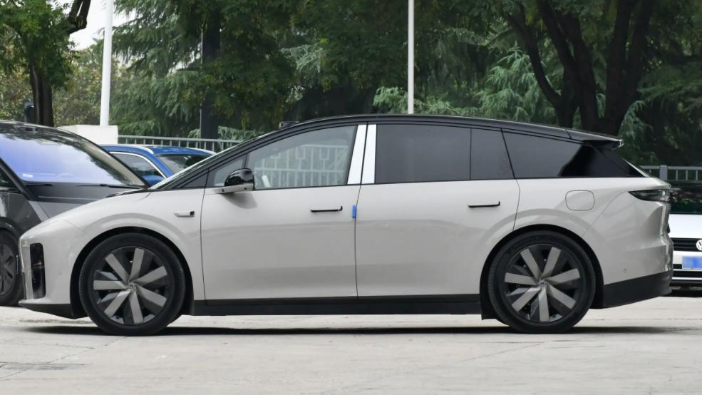 30万左右预算买C级SUV，4月销量21024台，理想i6值得一看？