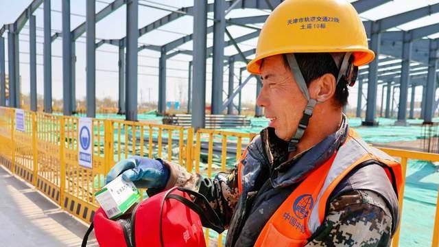 暖心“健康包”守护建设者