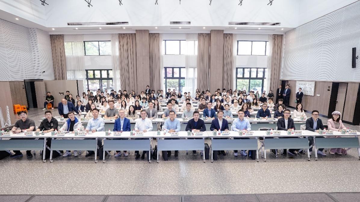 引校友“归队” 筑产教“智库”——16位企业家受聘大学科技园创业导师