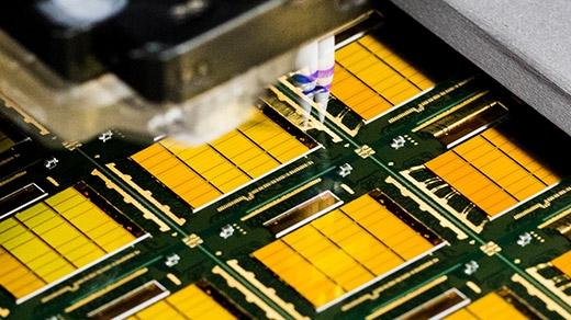 内存被美光定义为战略物资：想买要签5年长期合同