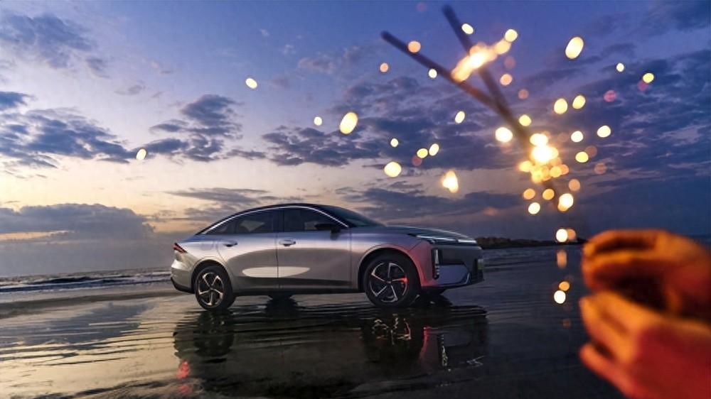 告别拥挤地铁，银河L6 EM-i让你通勤也能很惬意